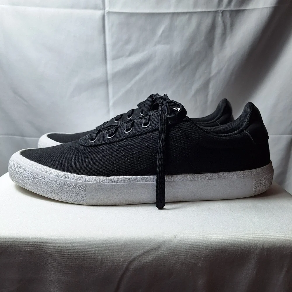 ADIDAS Vulc Raid3r Sneaker Men Sz 9.5 Black Canvas White Midsole Skater Jan/2022